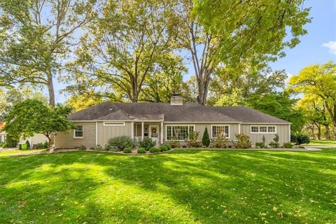 Photo of 8200 Ensley Lane, Leawood, KS 66206 (MLS # 2584794)