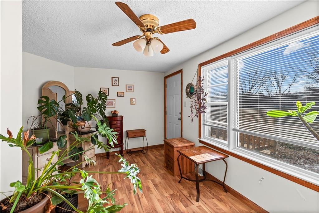 Photo of 1406 Shawnee Street, Leavenworth, KS 66048 (MLS # 2592011)