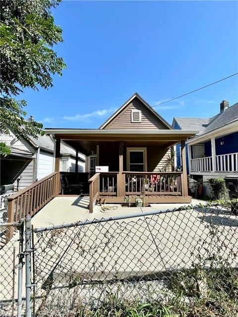 Photo of 902 W 29TH Street, Kansas City, MO 64108 (MLS # 2639434)