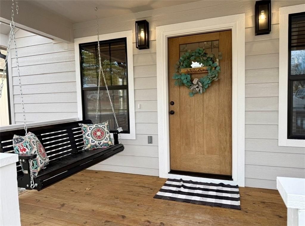 Photo of 1045 Chestnut Avenue, Osawatomie, KS 66064 (MLS # 2592349)