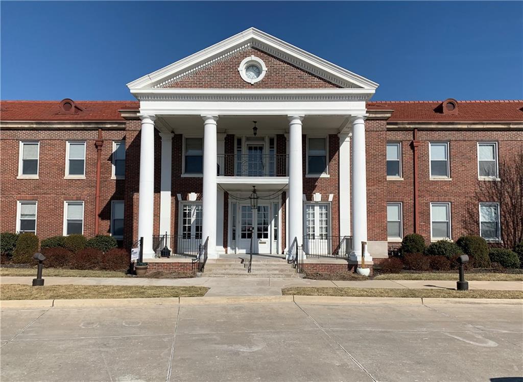 Photo 1 of 8 — 3500 N Village Suite 217 Drive, St Joseph, MO 64506