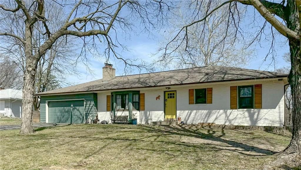 Photo of 545 JEFFERSON Circle, Liberty, MO 64068 (MLS # 2609405)