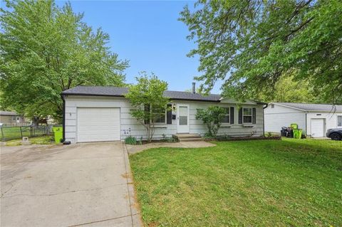 10005 Kessler Street, Overland Park, KS 66212 - #: 2546437