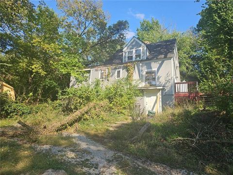 5301 NW Waukomis Drive Kansas City MO 64151