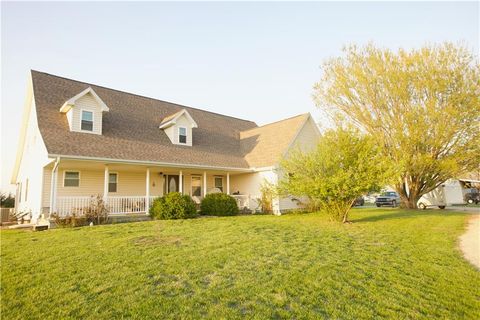 1744 21 Road Waverly KS 66871