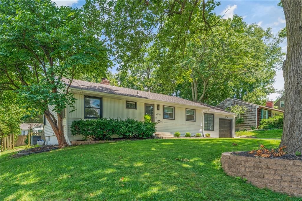 4916 W 78th Place