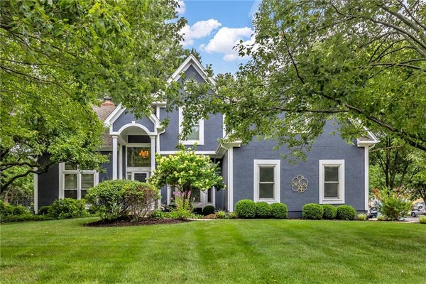 13117 EL MONTE ST, LEAWOOD, KS 66209 - Image ca26f56cb7f56e49f28e2de2eaa1c176/2801796345