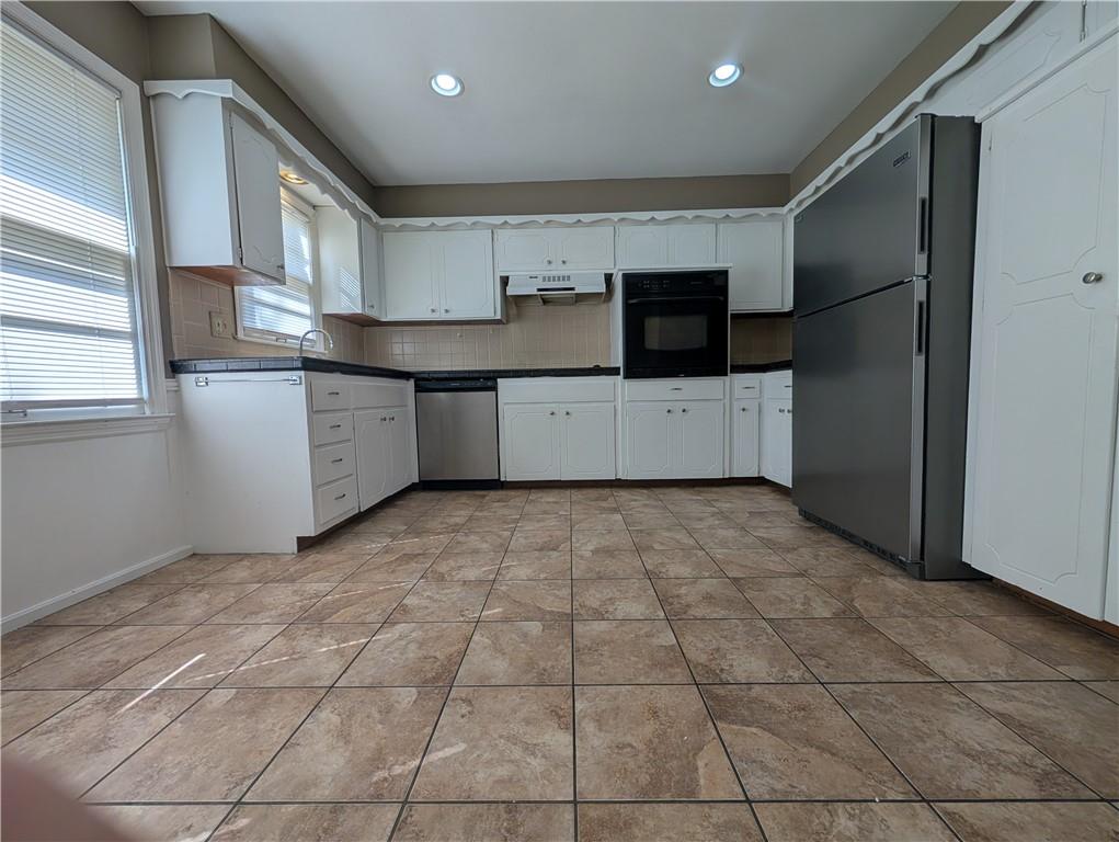 8414 Travis Lane