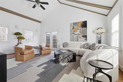 5701 Central Street Kansas City MO 64113