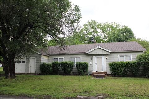 905 S Smelter Street Pittsburg KS 66762