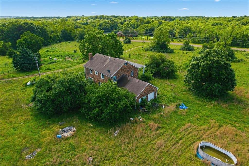 Photo of 20505 Tonganoxie Road, Tonganoxie, KS 66086 (MLS # 2623572)