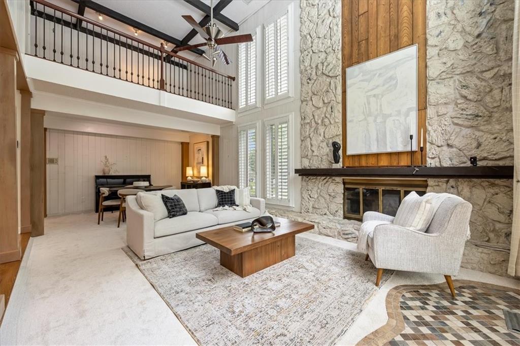 8800 Rosewood Drive