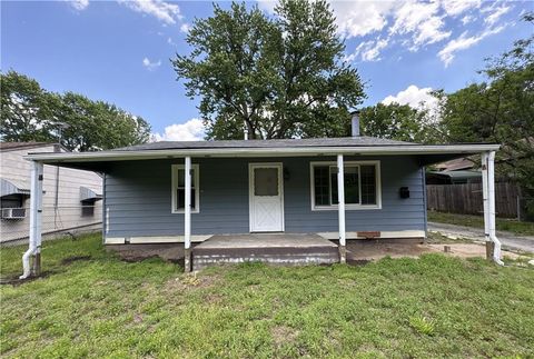 809 S Carlisle Avenue, Independence, MO 64054 - MLS#: 2549912