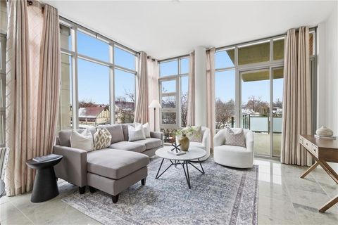 4950 Central #307 Street Kansas City MO 64112