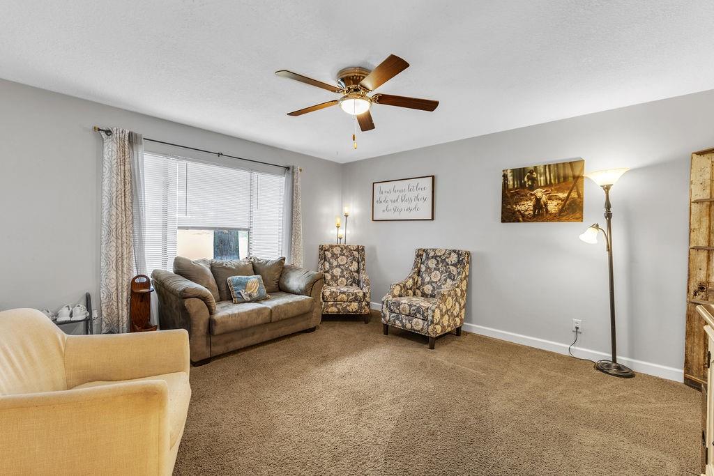 300 W Carla Street