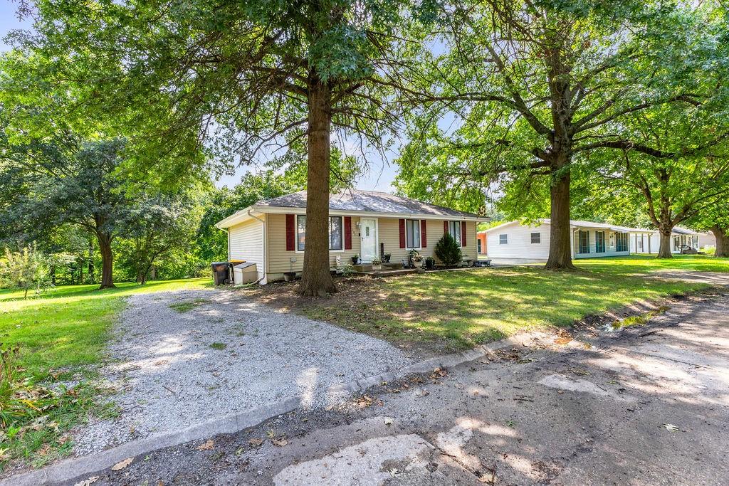 300 W Carla Street