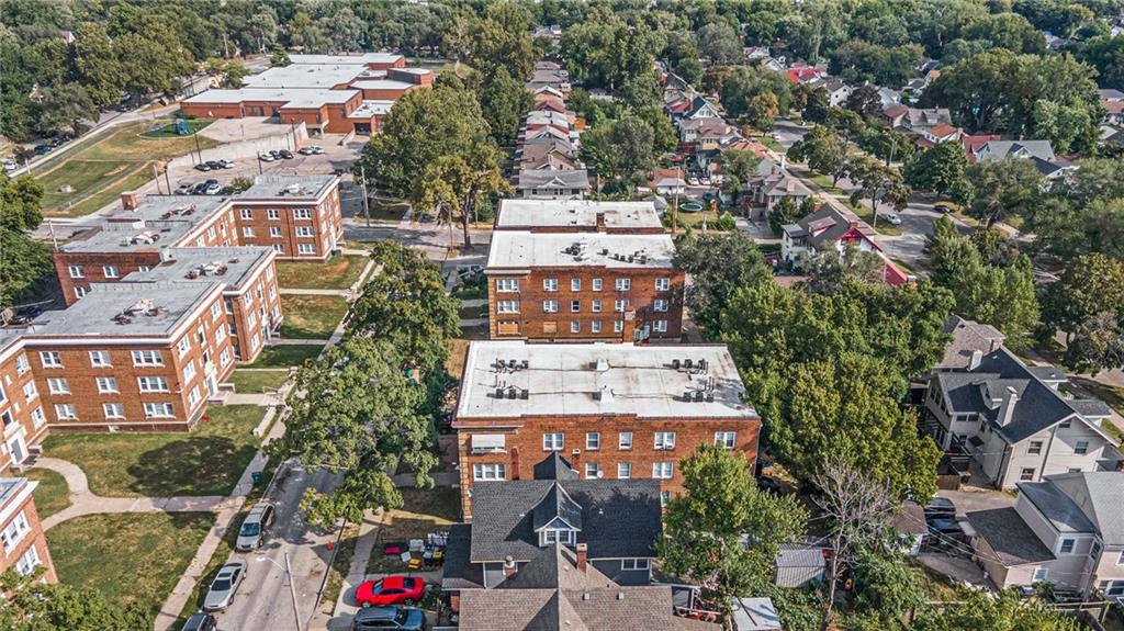 123-125 & 129-133 N Lawn Avenue