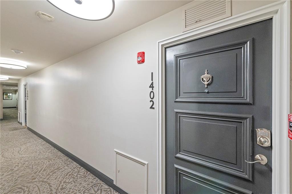 221 W 48th Street 1402