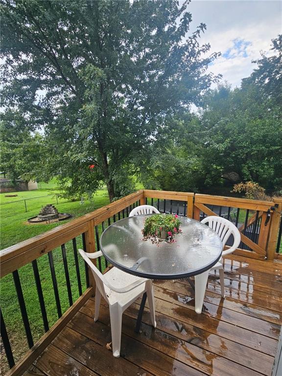 1209 NW Golfview Drive