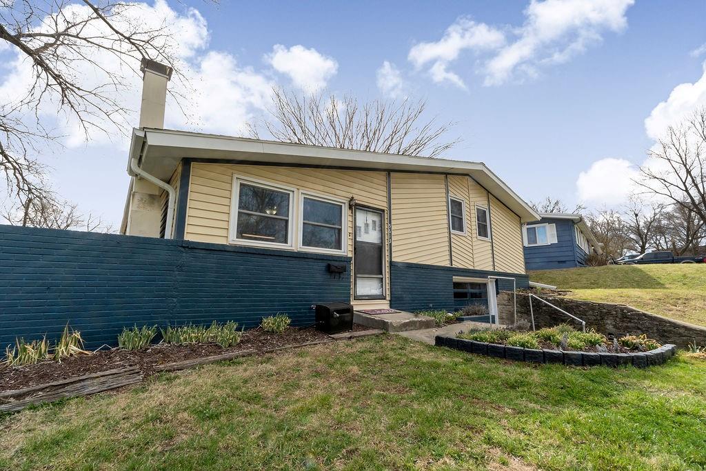 5613 N Euclid Avenue