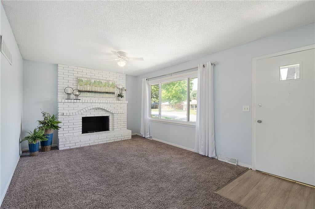118 E Walnut Street