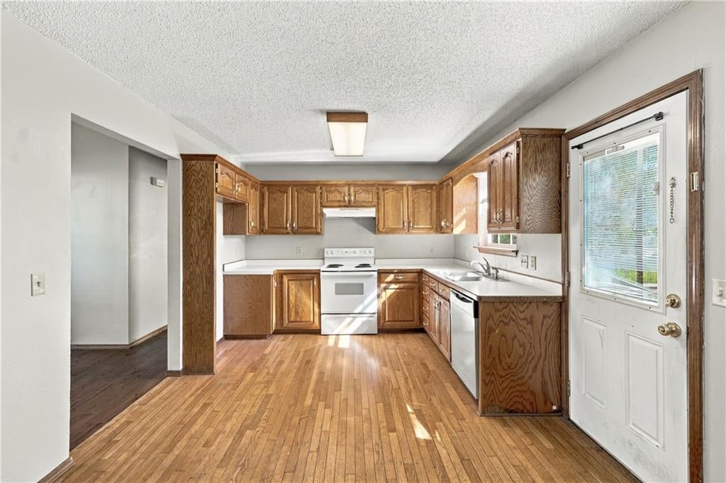 4410 W 27TH Street