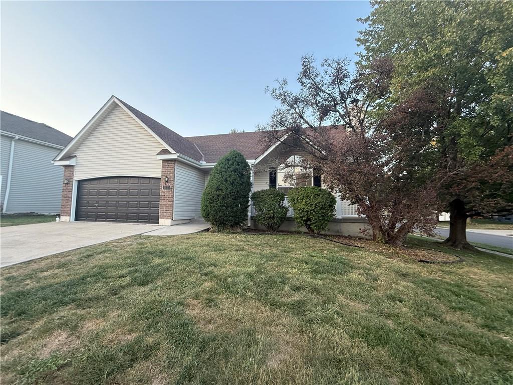 124 E calico Drive