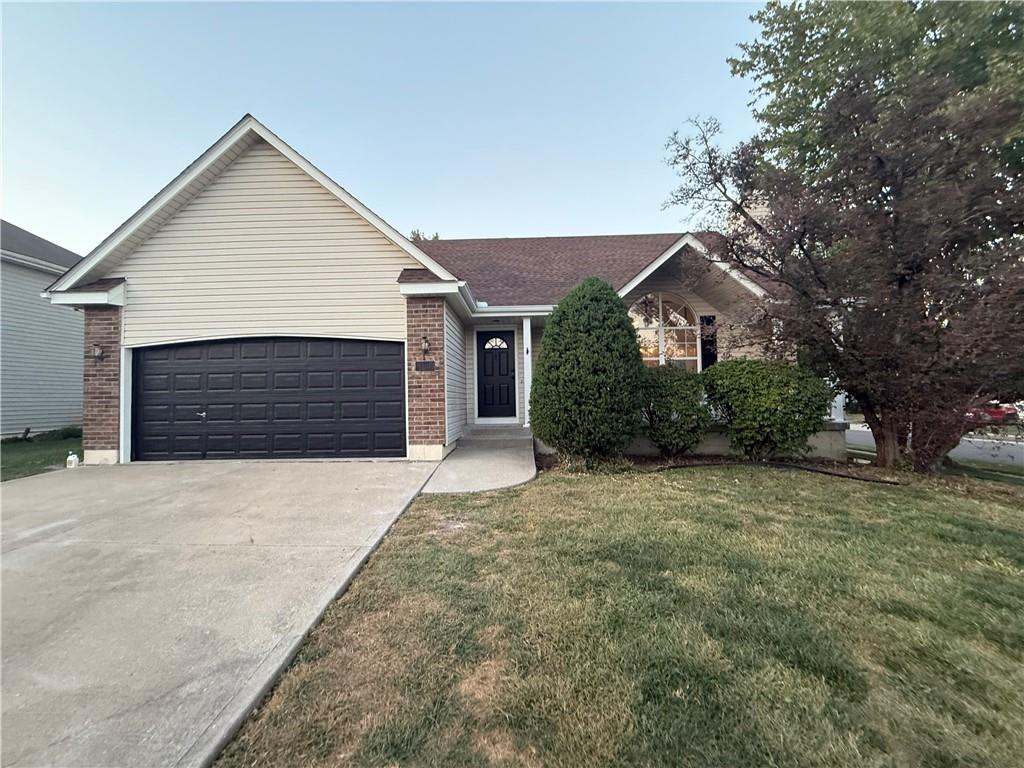 124 E calico Drive