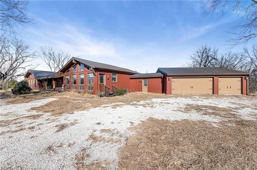 Photo of 8046 Southpoint Drive, Camden, MO 64017 (MLS # 2596947)