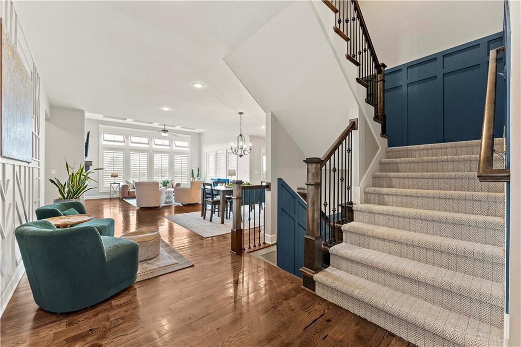 2761 W Elm Street