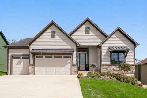 Photo of 22428 W 90th Terrace, Lenexa, KS 66227 (MLS # 2644256)