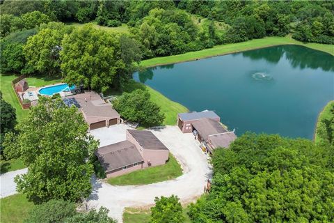 17208 Eisenhower Road, Leavenworth, KS 66048 - #: 2565289