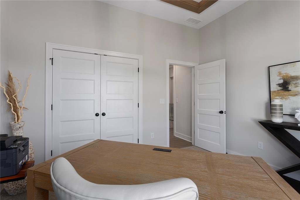 11221 S Sunray Drive