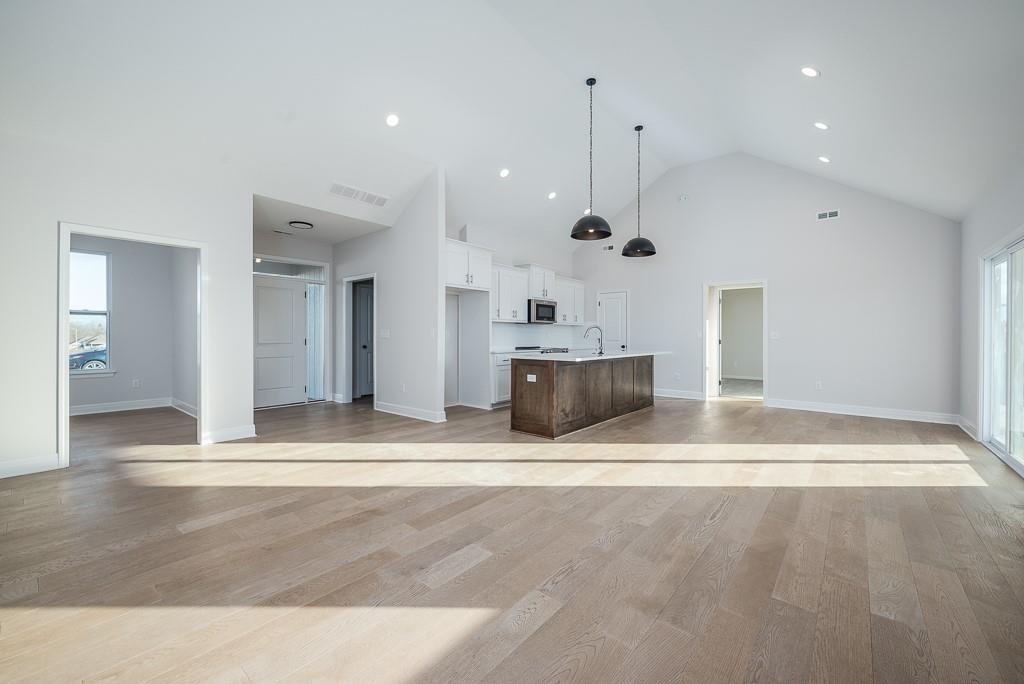 2715 Stoncreek Avenue