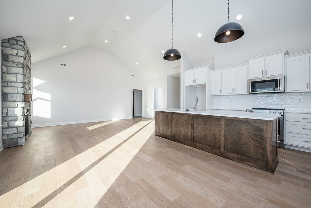 2715 Stoncreek Avenue