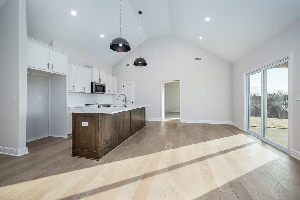 2715 Stoncreek Avenue