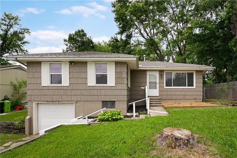 Photo of 704 S Cedar Street, Belton, MO 64012 (MLS # 2626364)