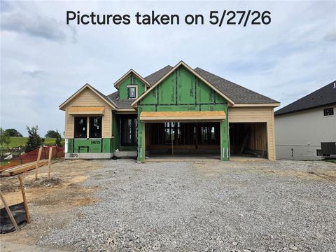 Photo of 11203 S Sunray Drive, Olathe, KS 66061 (MLS # 2621433)