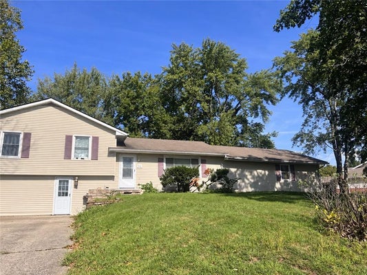 8530 HILLTOP RD, DE SOTO, KS 66018 - Image cc174f4c8661dc913a0bd8b929def45f/515287331