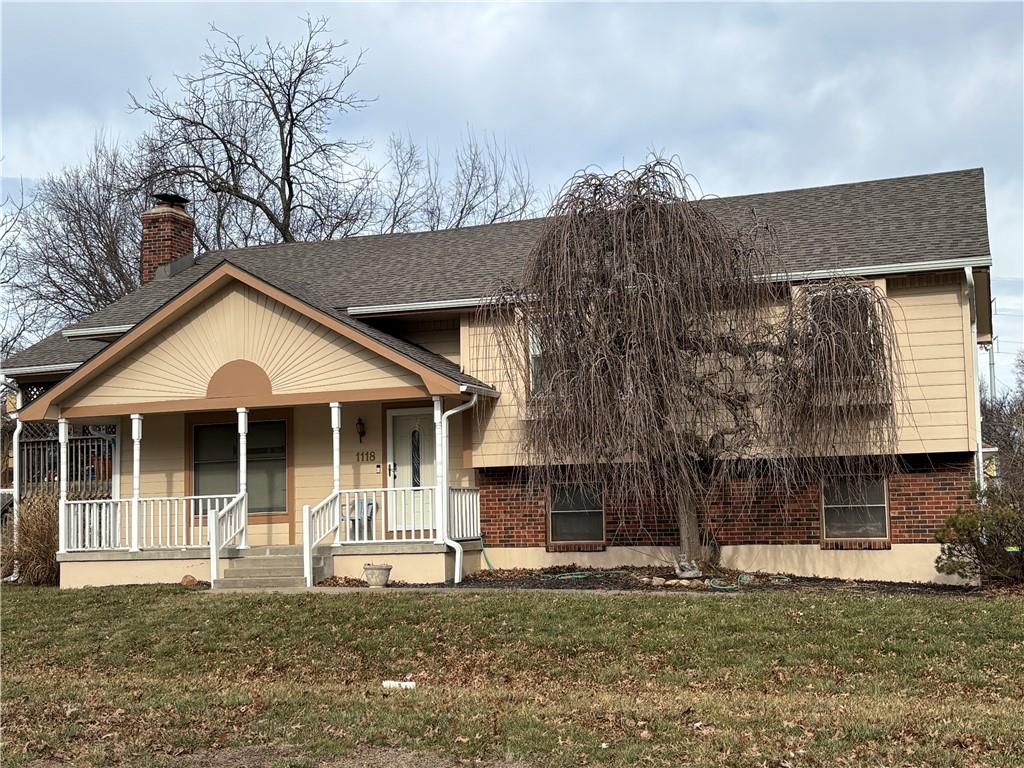 1118 NE Deerbrook Terrace