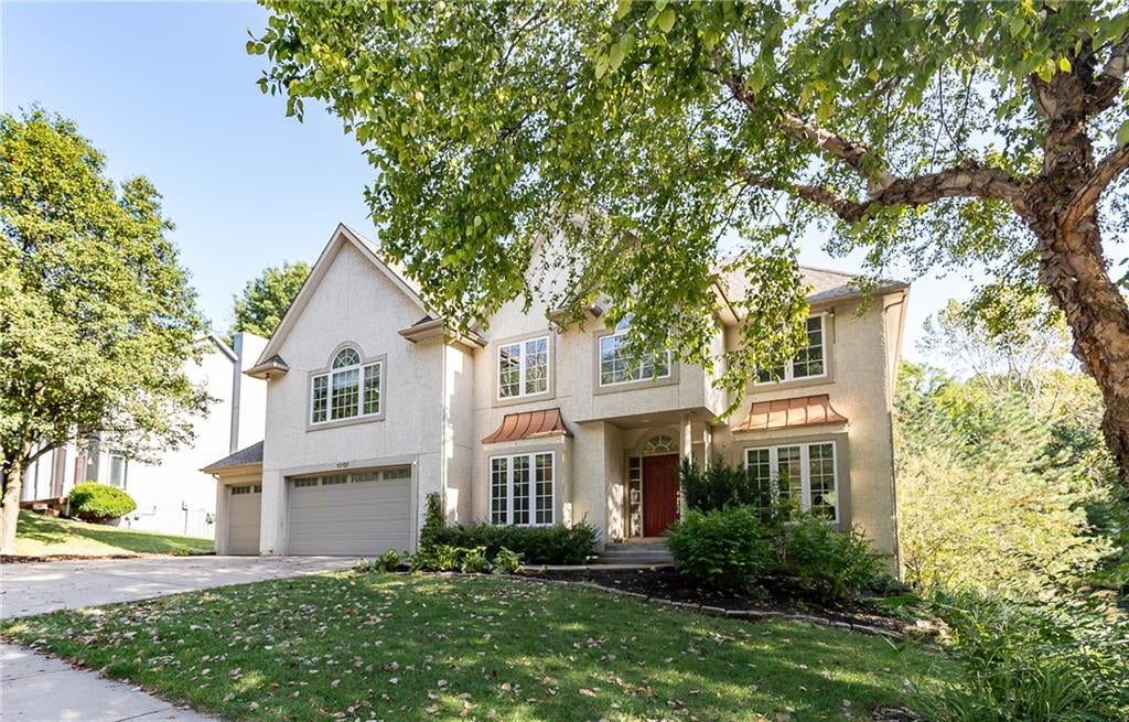 10121 NW River Hills Drive