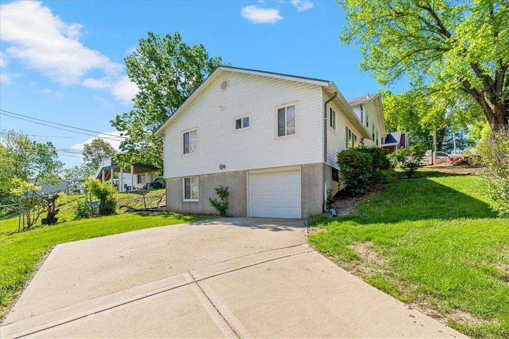 2000 E 48th Street