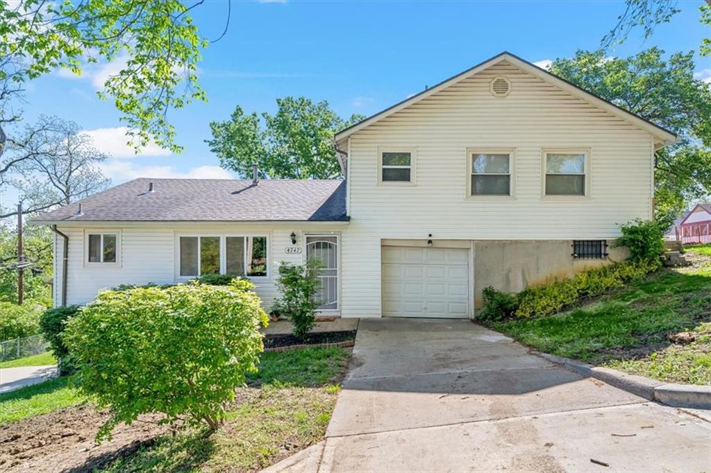 2000 E 48th Street