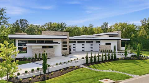Photo of 17010 Wallace Way, Village Of Loch Lloyd, MO 64012 (MLS # 2635688)