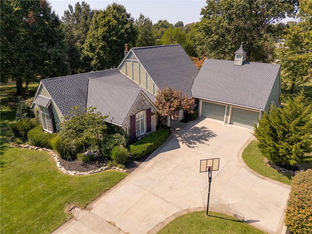 615 W Willow Lane