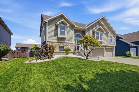 Photo of 8210 NE 102nd Street, Kansas City, MO 64157 (MLS # 2627310)