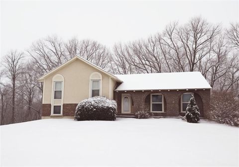 6708 NW 50TH Street Parkville MO 64152