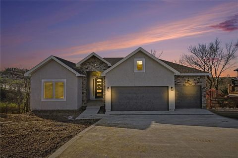 5021 Bradshaw Street Shawnee KS 66216