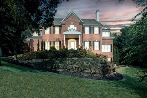 Photo of 16931 S Highland Ridge Drive, Loch Lloyd, MO 64012 (MLS # 2601499)