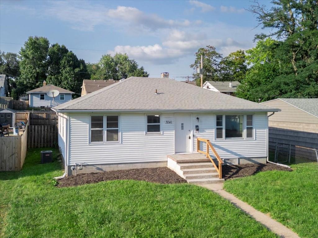 View St Joseph, MO 64507 house